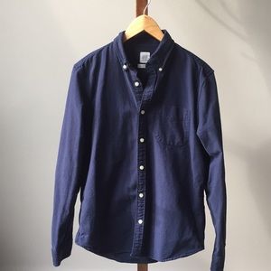 NWOT Gap navy button down shirt